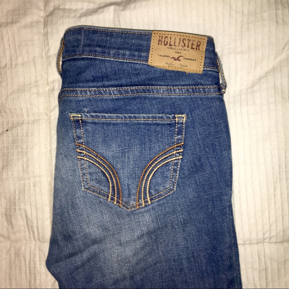 Hollister medium wash straight leg jeans